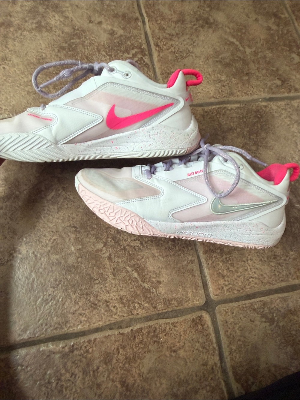 Nike AIRZOOM HyperAce 3 SE Women's White Athletic Sneakers with Pink Accents - Picture 3 of 10